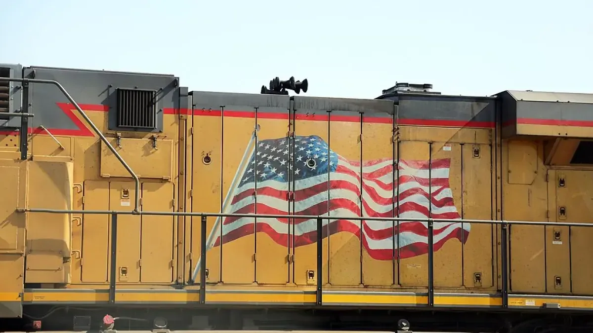 Nueva normativa busca mejorar la seguridad en el transporte ferroviario.