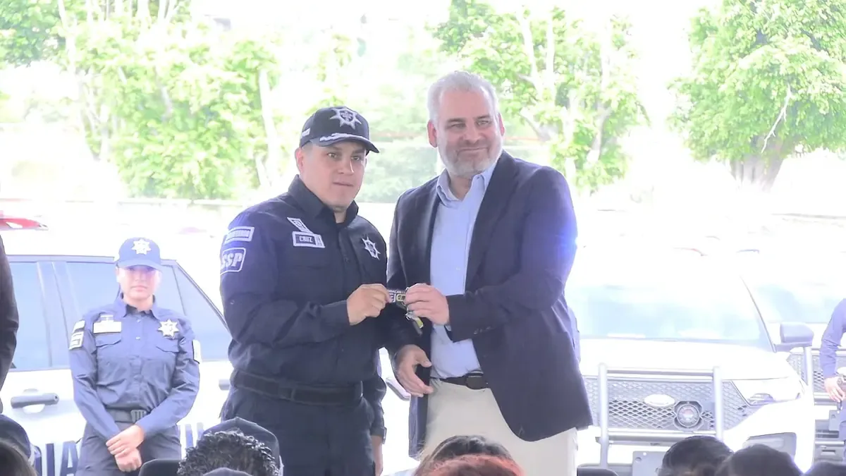 La nueva flota de patrullas busca reforzar la seguridad durante la temporada alta de turismo.