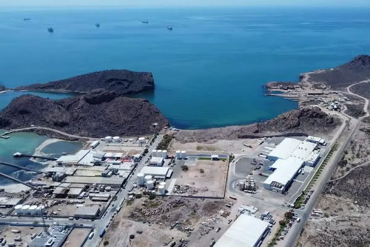La defensa del Gobierno se intensifica tras la suspensión de la autorización ambiental del proyecto Amigo LNG en el Golfo de California.