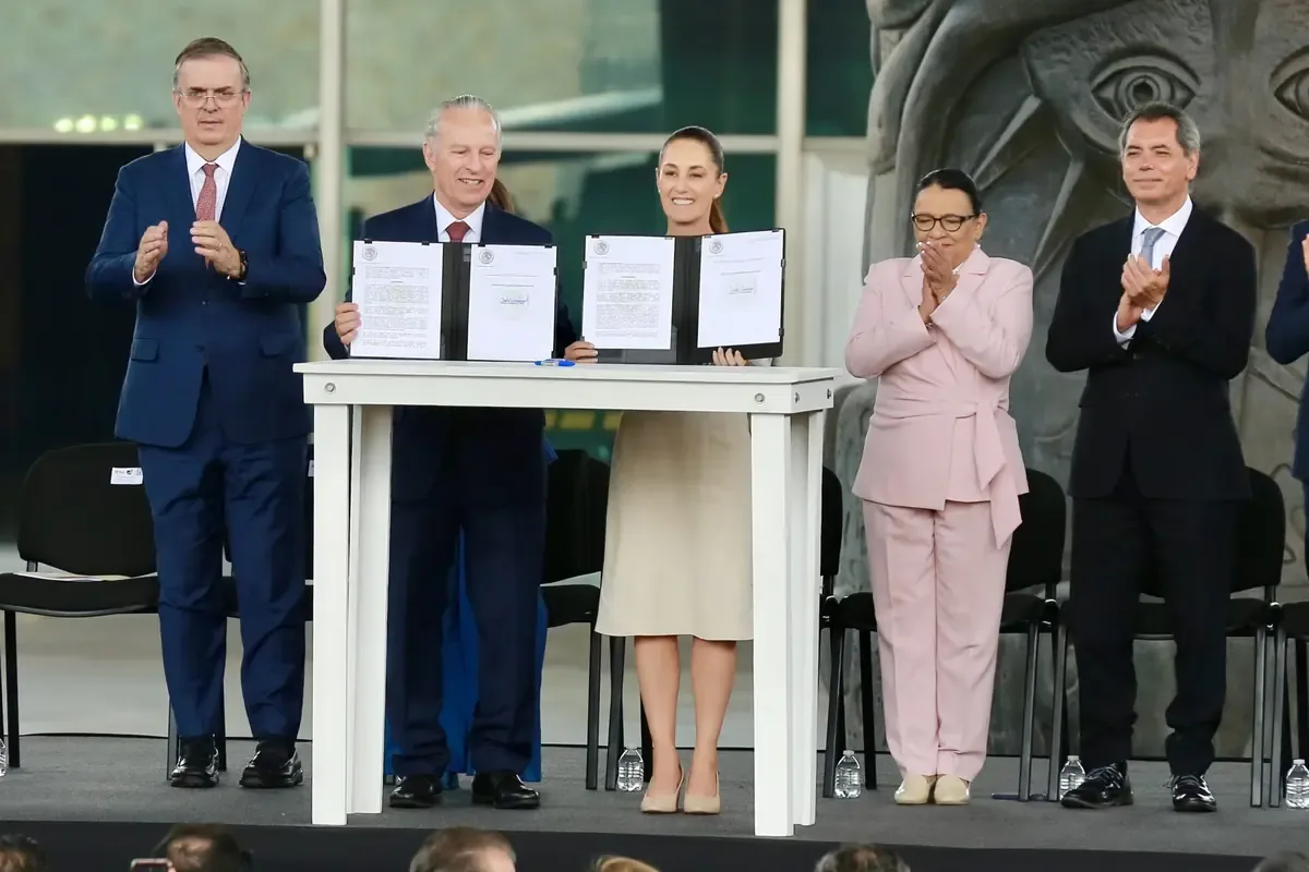 La estrategia federal busca potenciar la confianza en inversiones en industrias clave.