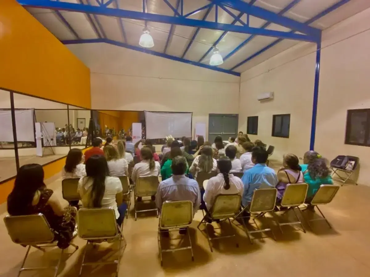 "Cinema Amigo" revive la historia del cine en comunidades de Rayón.