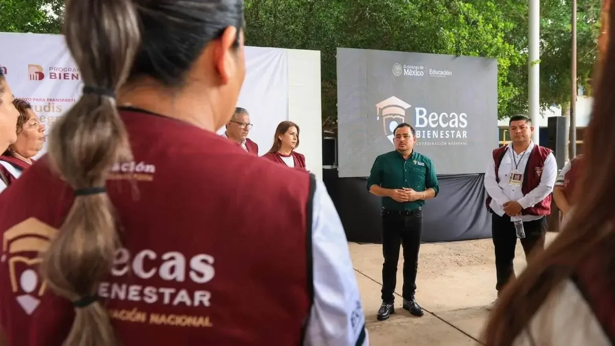 Los estudiantes deben revisar la inicial de su apellido para conocer la fecha de pago de su beca.