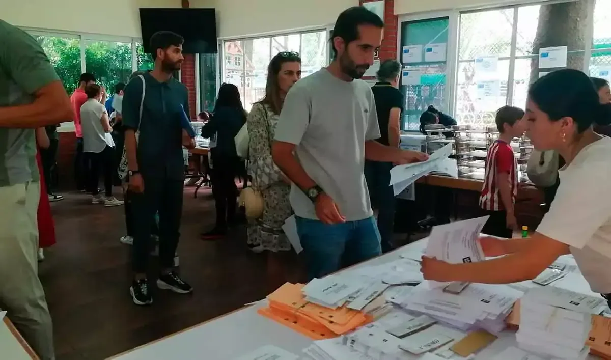 Un total de seis centros permitirán el voto presencial de españoles en el extranjero durante las próximas elecciones.