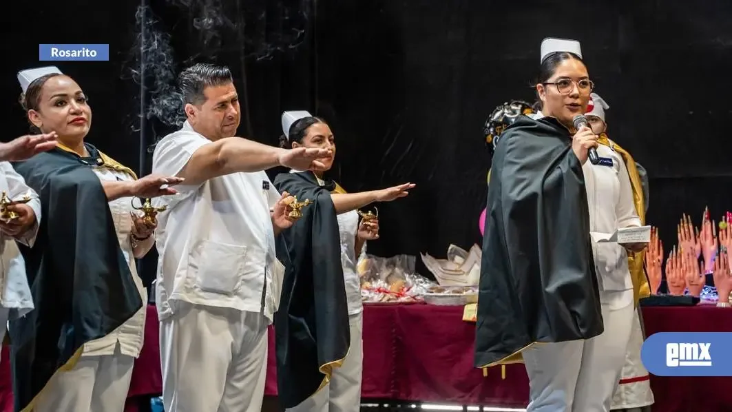 Graduación de nuevos auxiliares de enfermería en Playas de Rosarito.