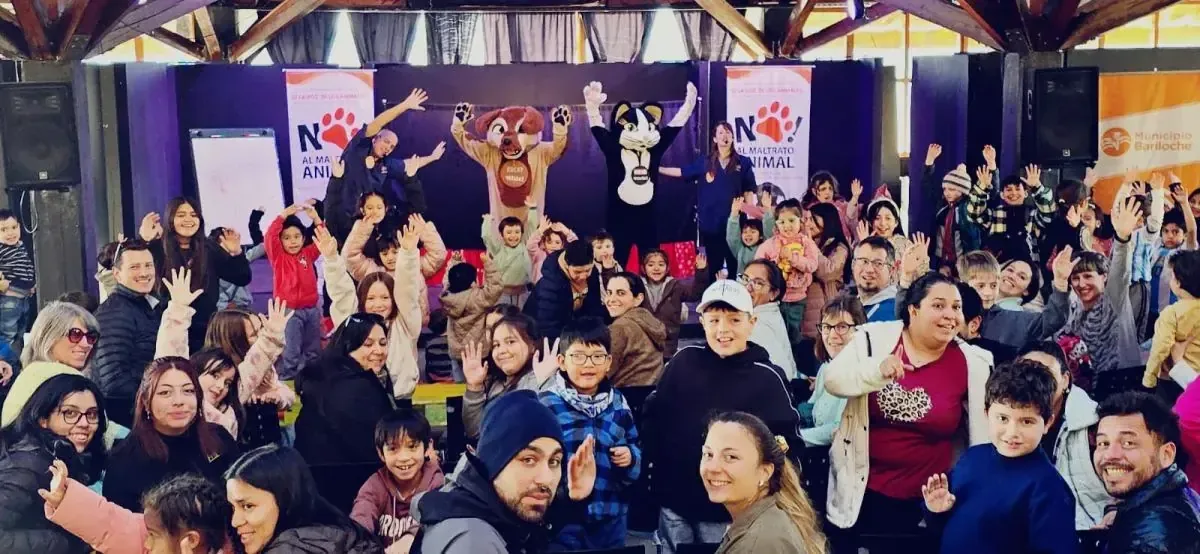 Familias participaron en actividades para fomentar la tenencia responsable de animales de compañía.