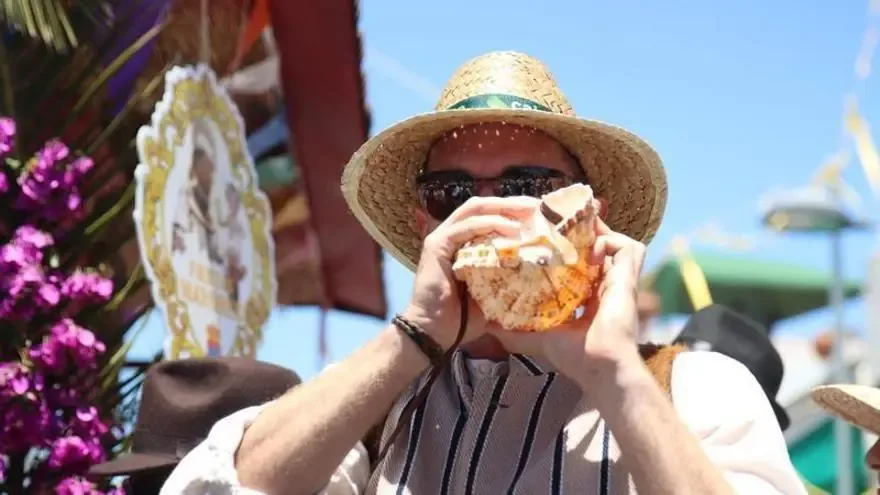 La tradición y la cultura se unen en una romería que atrajo a miles de asistentes en Canarias.