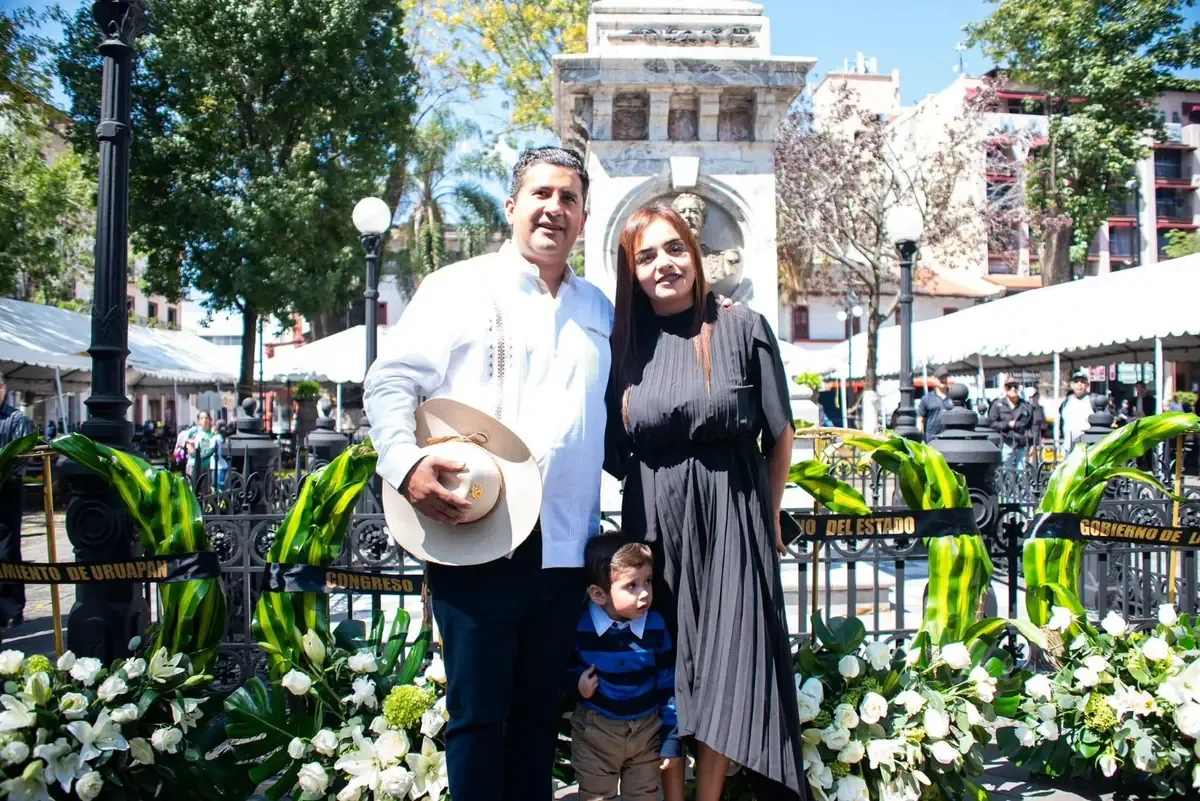 La presidenta municipal de Uruapan se compromete a continuar la lucha política iniciada por su esposo.