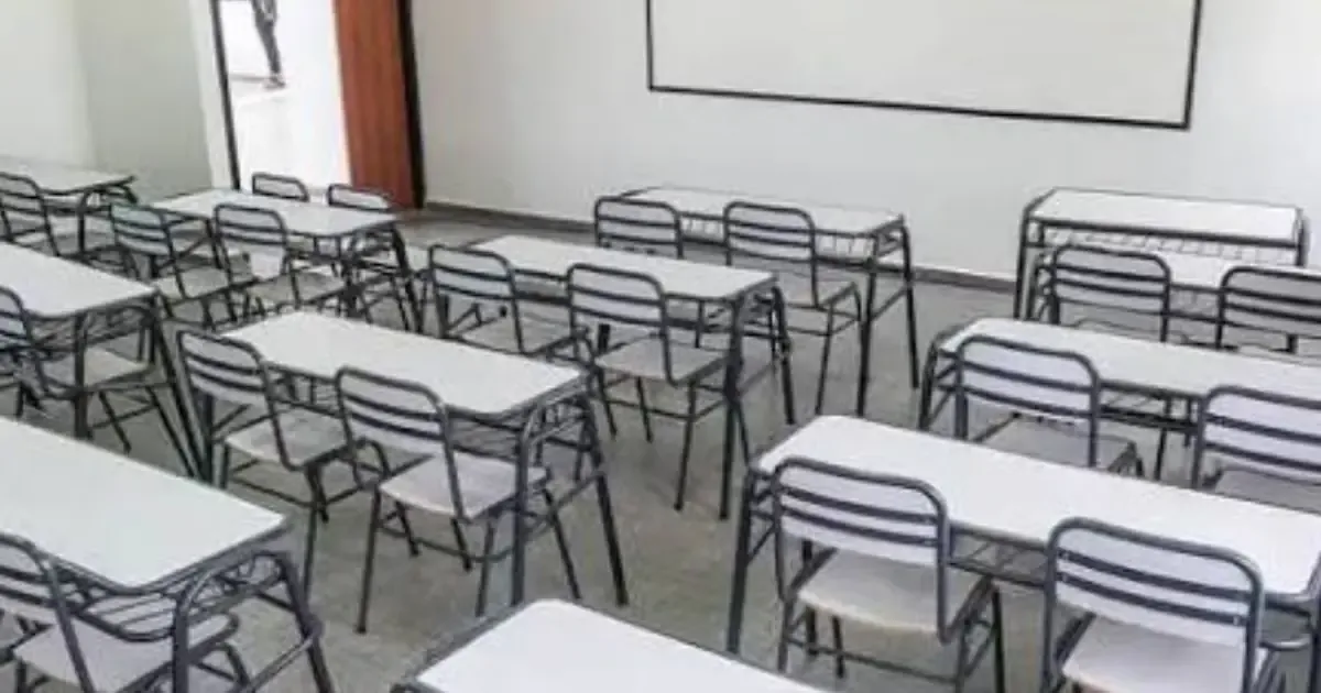 La protesta responde a un aumento en las agresiones hacia docentes en la provincia.