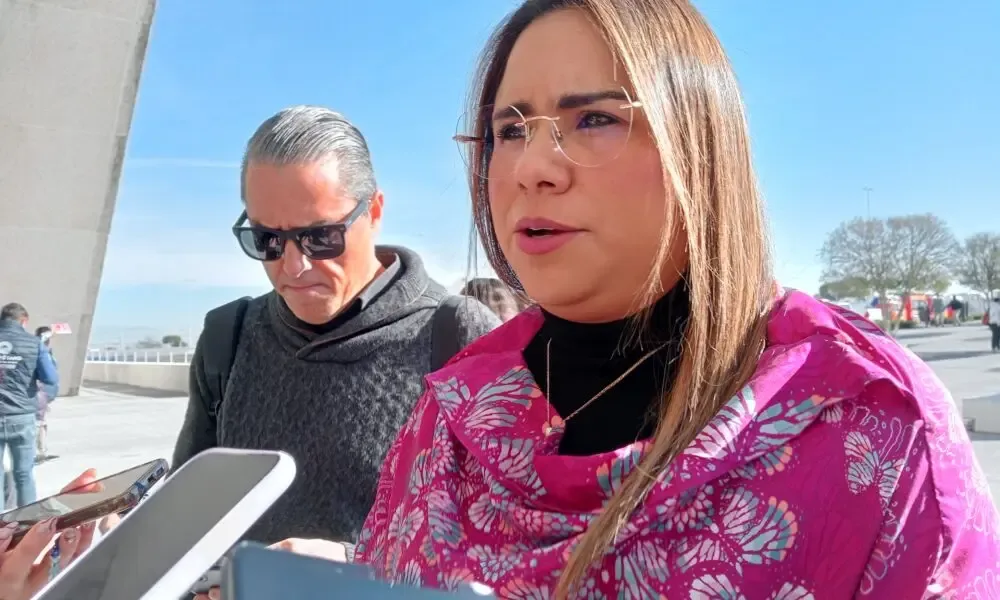 Grisel Muñiz Rodríguez, presidenta del IEEQ, durante la conferencia de prensa.