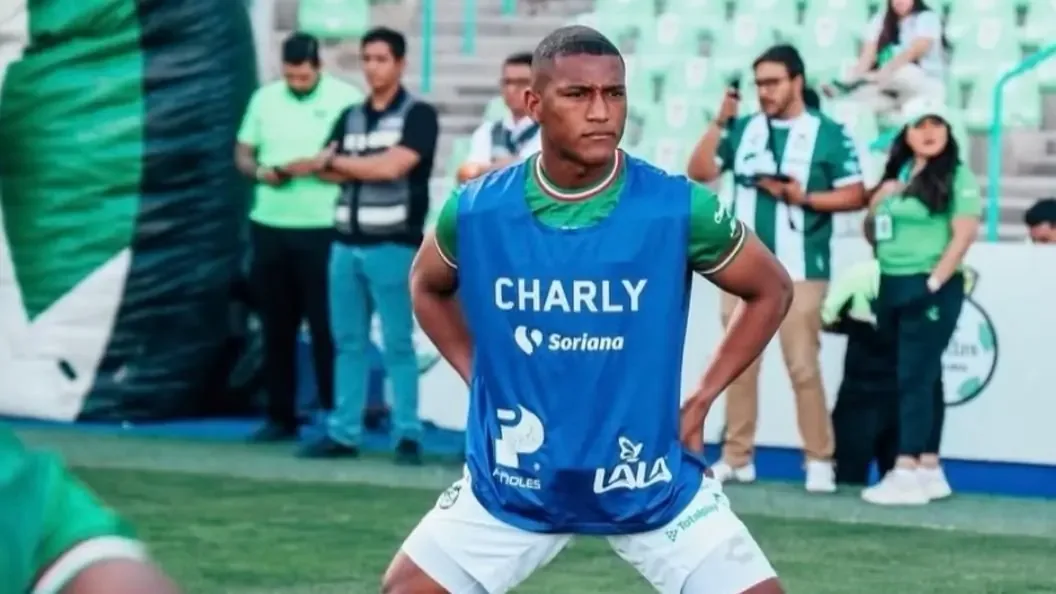 El mediocampista ecuatoriano asegura estar feliz en el club y enfocado en su desempeño deportivo.