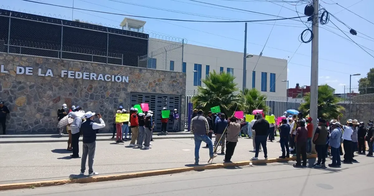 La aparición de grupos de choque pone en riesgo la seguridad de activistas en la defensa del agua.