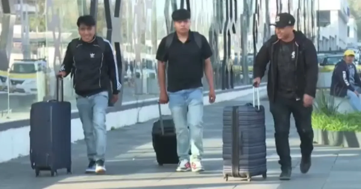 Autoridades de Jalisco advierten sobre el reclutamiento forzado de menores en lugares cotidianos.