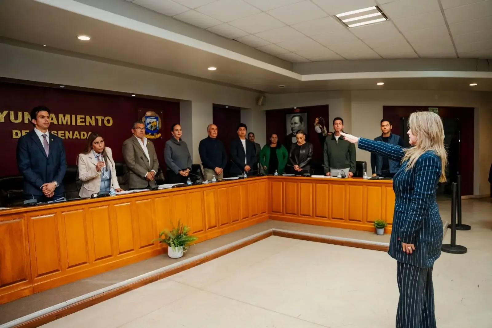 Guadalupe Salazar Valle durante la ceremonia de protesta como Tesorera Municipal de Ensenada.