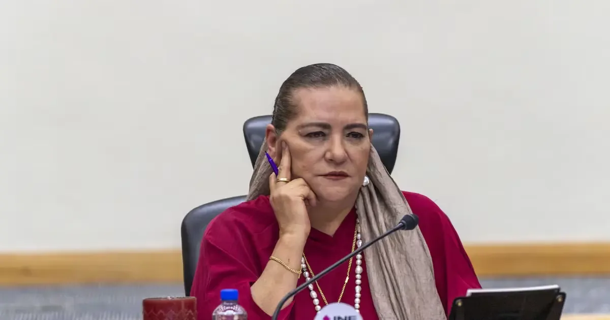 La renuncia histórica interrumpe el proceso electoral previo a las elecciones 2026-2027.