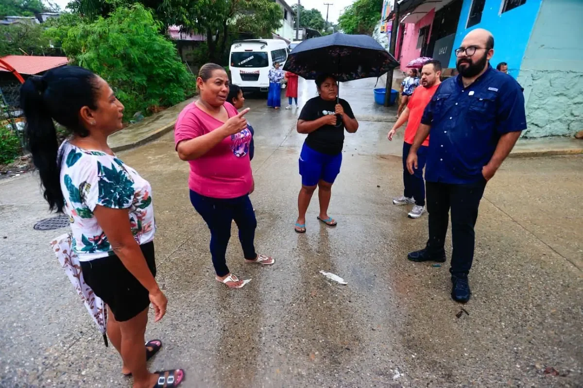 Las autoridades refuerzan la vigilancia en Acapulco ante posibles daños.