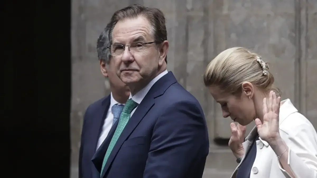 El exsenador se perfila como candidato a la gubernatura por Somos Mx, separándose del PAN.