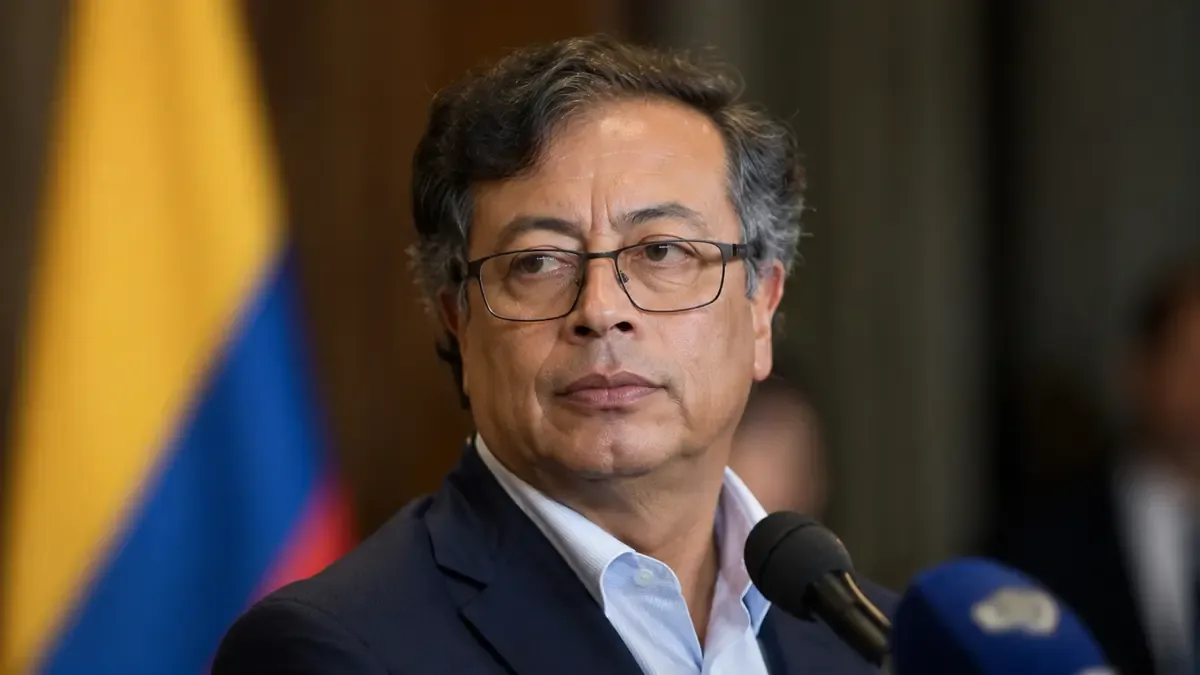 El presidente de Colombia señala vulnerabilidades en el software electoral y pide un recuento de votos.