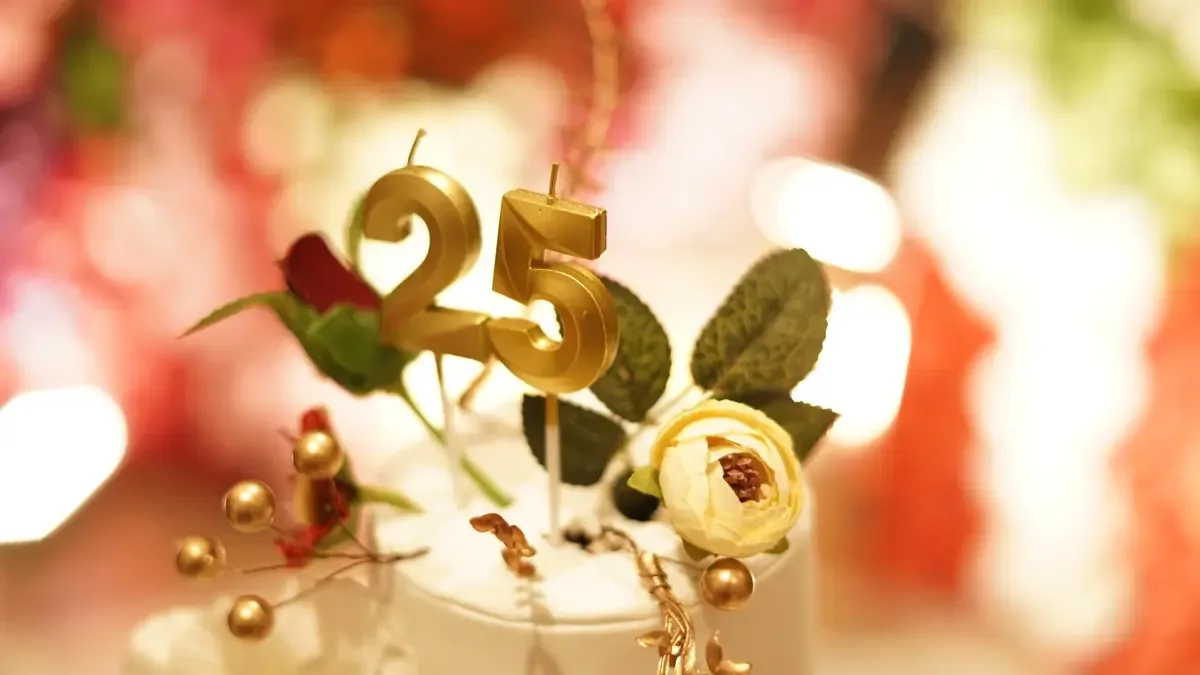 La cadena de supermercados H-E-B celebra su aniversario con un enfoque en la comunidad y el bienestar de sus empleados.