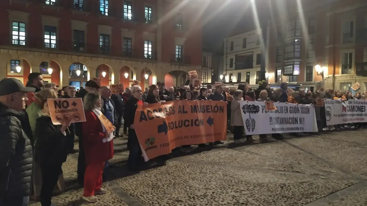 Habitantes de Gijón piden acciones concretas ante el problema de tráfico que afecta su salud y bienestar.