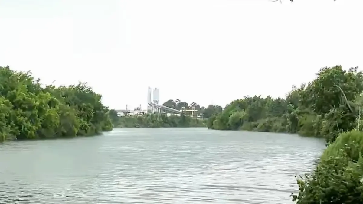 La Policía investiga el hallazgo de un cadáver en Greens Bayou, un caso que añade a la serie de descubrimientos en vías acuáticas de Houston.