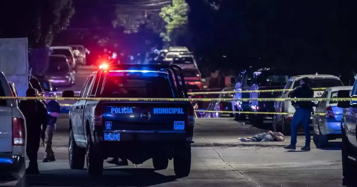 Una hielera con restos humanos fue encontrada, lo que desató protocolos de seguridad en la zona.
