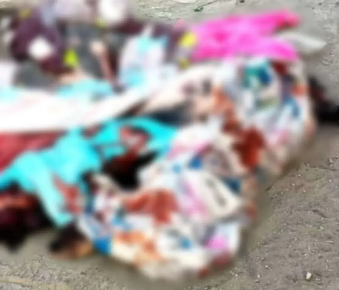 Hallazgo de tres cuerpos en la carretera de Apatzingán, Michoacán.