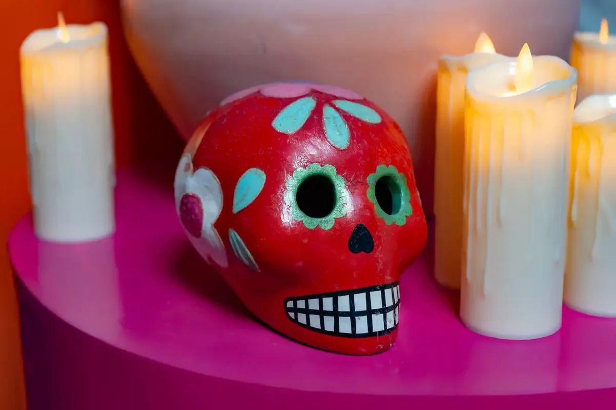 Las búsquedas en Google revelan el creciente interés por Halloween en comparación con el Día de Muertos.