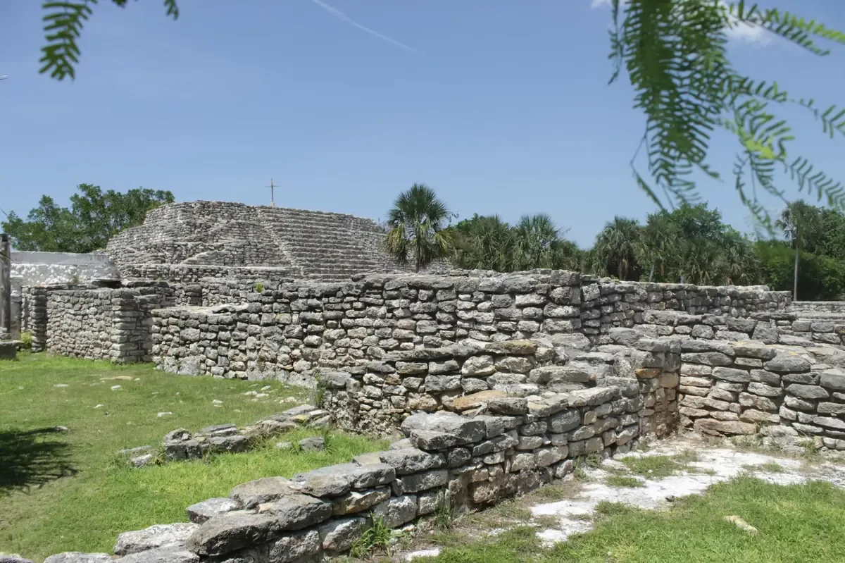 La celebración del Hanal Pixán resalta costumbres ancestrales en la Zona Maya de Yucatán.