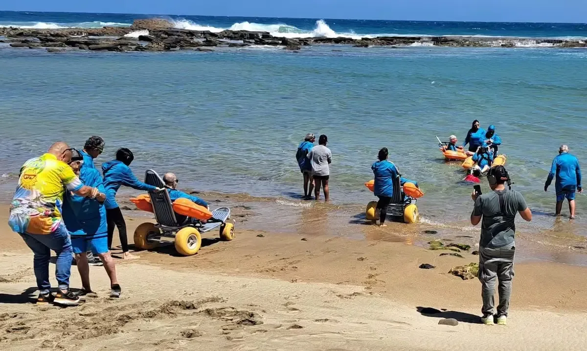 La iniciativa busca garantizar el acceso a la playa La Sardinera para todos.