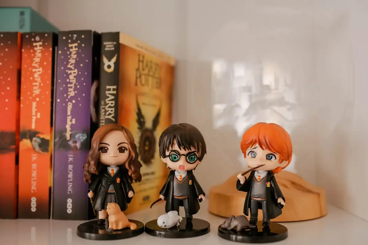 La serie de HBO Max avanza en el diseño de accesorios clave de la saga.