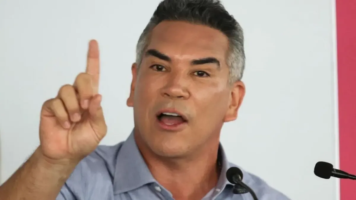 Su renuncia responde a presiones para votar el presupuesto de Veracruz.