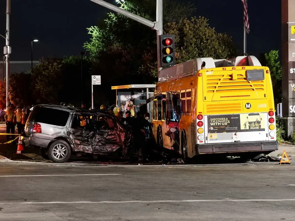 El desplome de un helicóptero durante un reporte aéreo dejó tres muertos en Los Ángeles, incluyendo a la periodista Eliana Moreno.