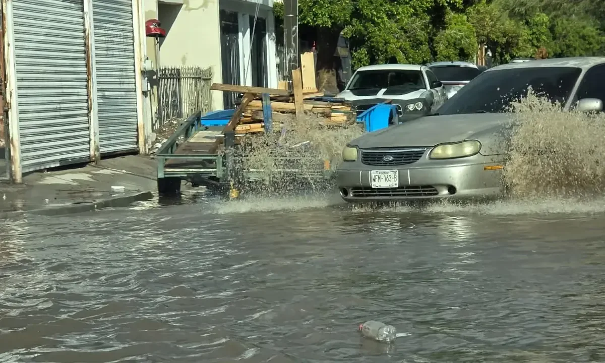 Las intensas lluvias en Hermosillo afectaron vialidades y están relacionadas con la tormenta tropical “Rachel”.