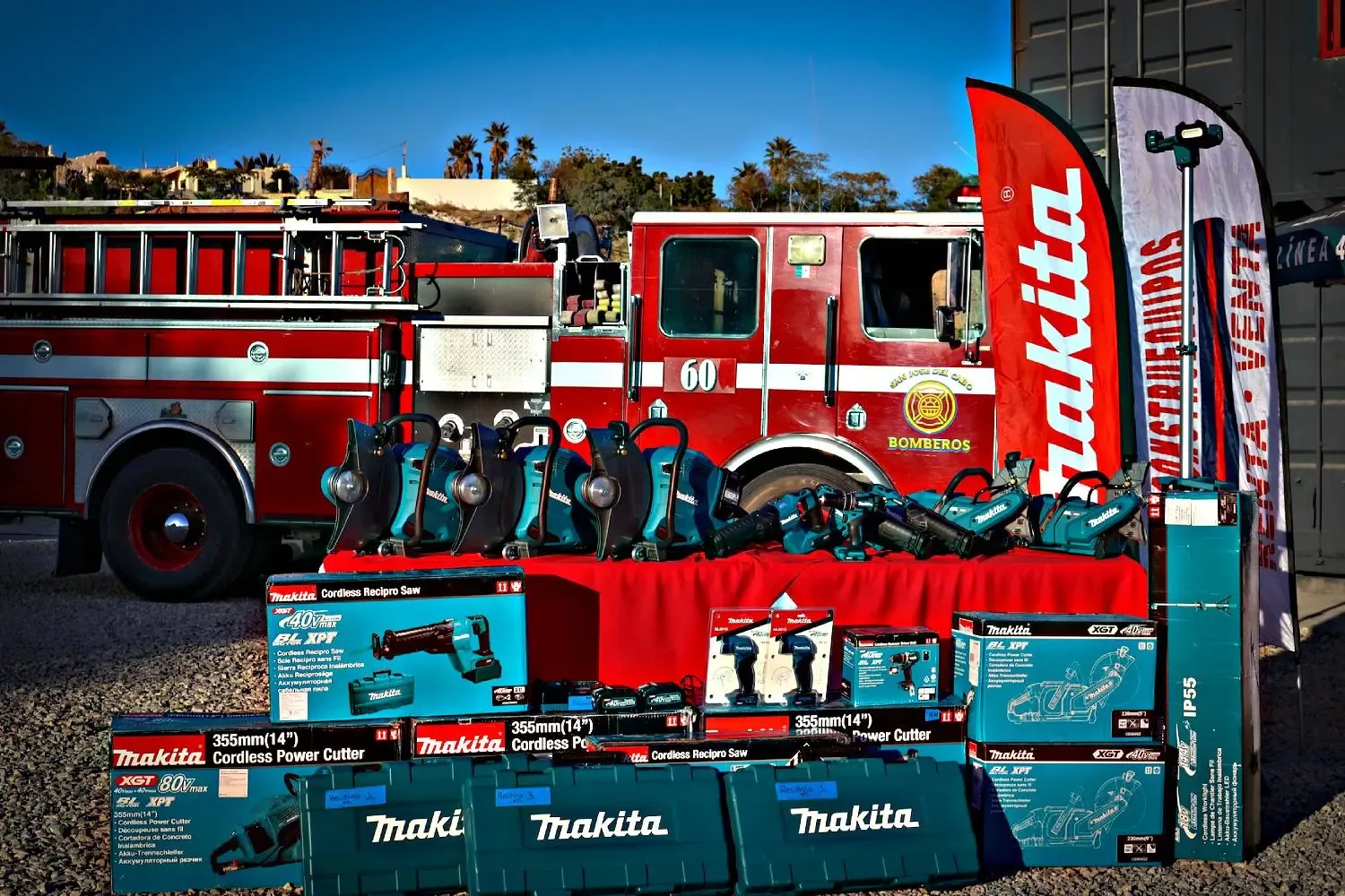 Herramientas de rescate entregadas a los Bomberos de San José del Cabo.