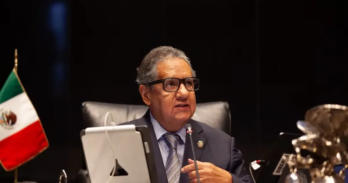 El presidente del Senado advierte sobre la importancia de una buena selección de candidatos ante escándalos de Morena.
