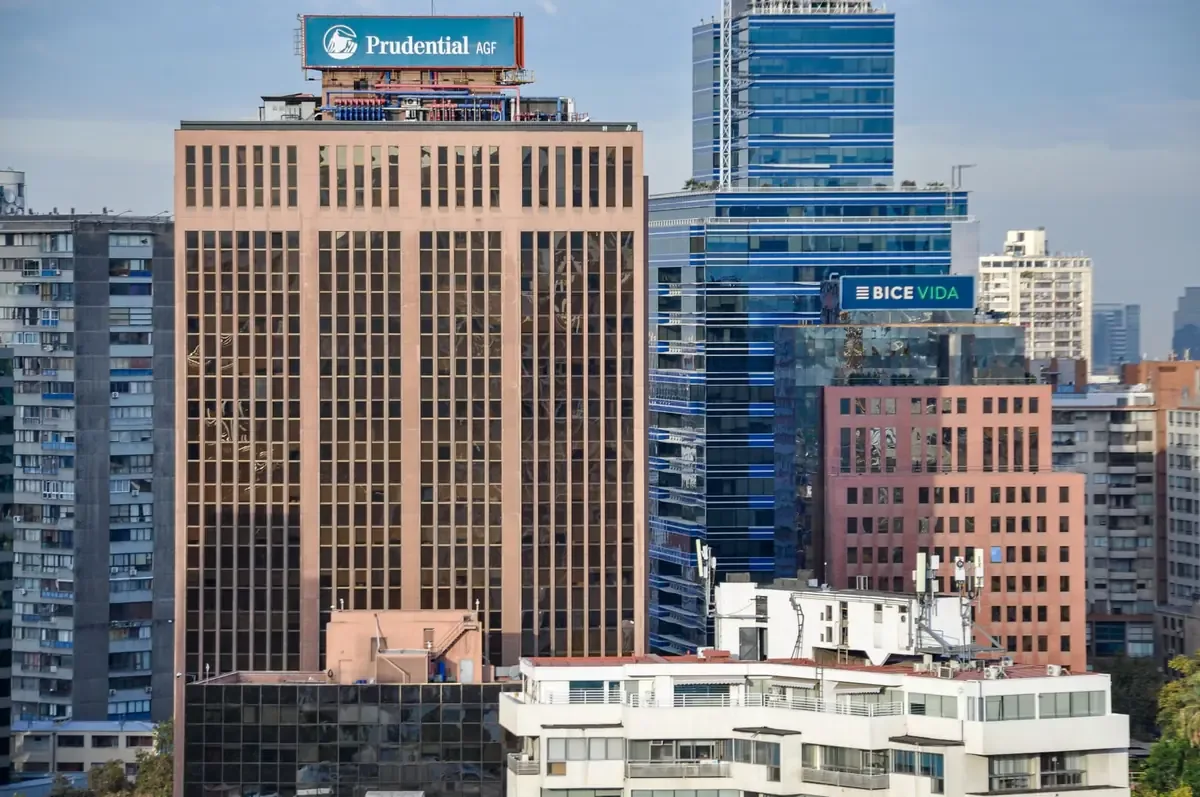 El hallazgo se dio tras el reporte de vecinos debido a un olor fuerte en el edificio.