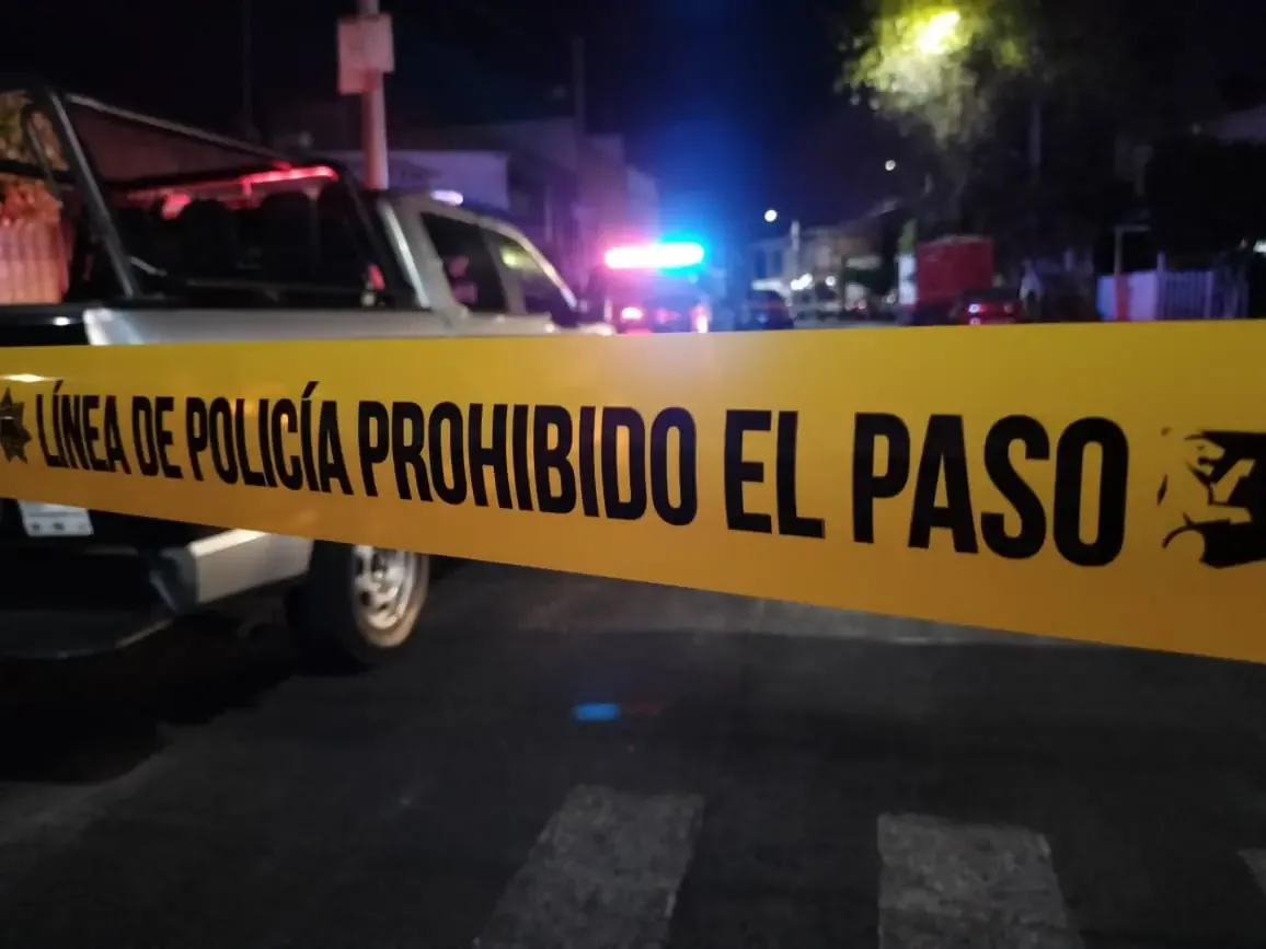 El hallazgo se realizó en la colonia Libertad; la Fiscalía investiga las causas del deceso.