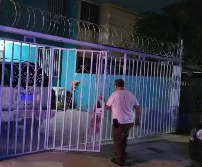 Un fuerte conflicto conyugal provocó que un hombre de 44 años se lastimara gravemente con un cuchillo.