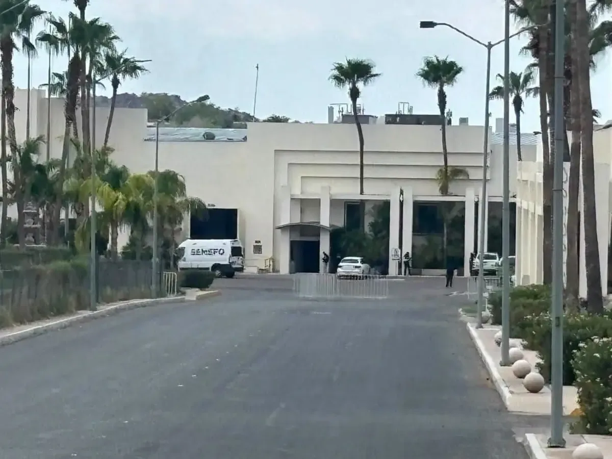 Un trabajador perdió la vida en un accidente mientras realizaba labores de reparación en Hermosillo, Sonora.
