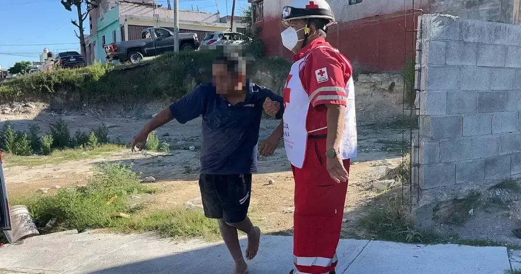 Un esguince de tobillo obliga a la intervención de servicios de emergencia en la colonia Vicente Guerrero.