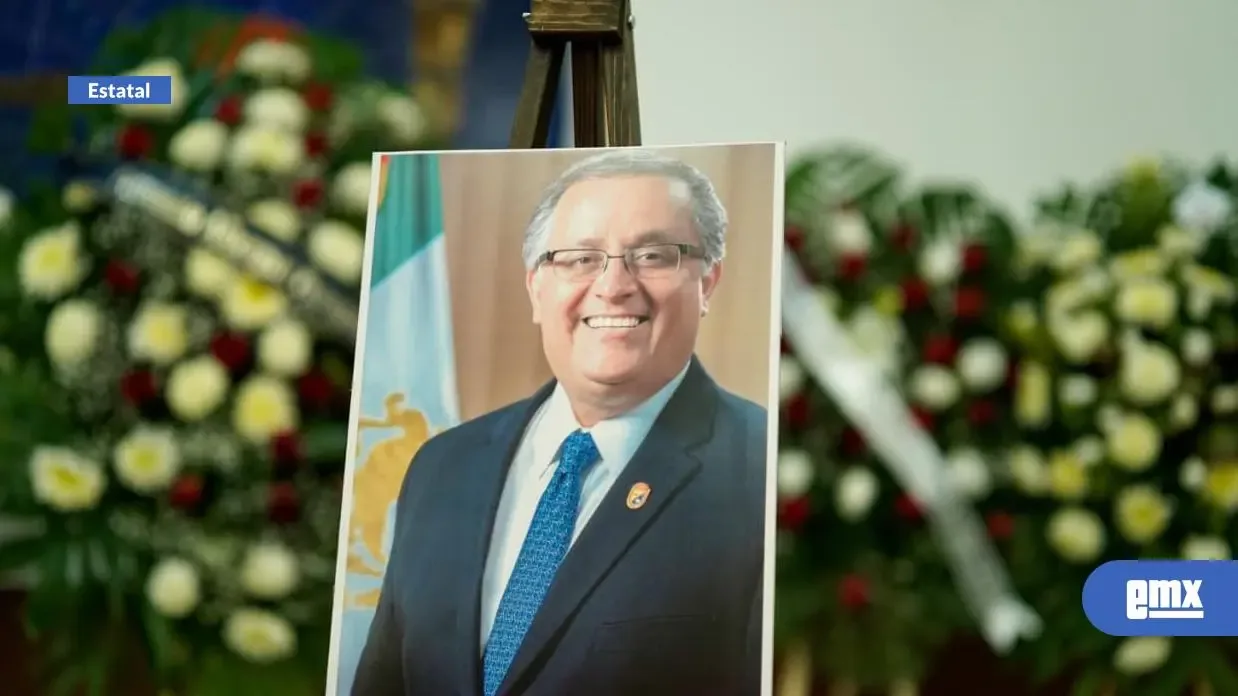 Homenaje póstumo a Gustavo Sánchez Vázquez en la funeraria Gayosso de Mexicali.