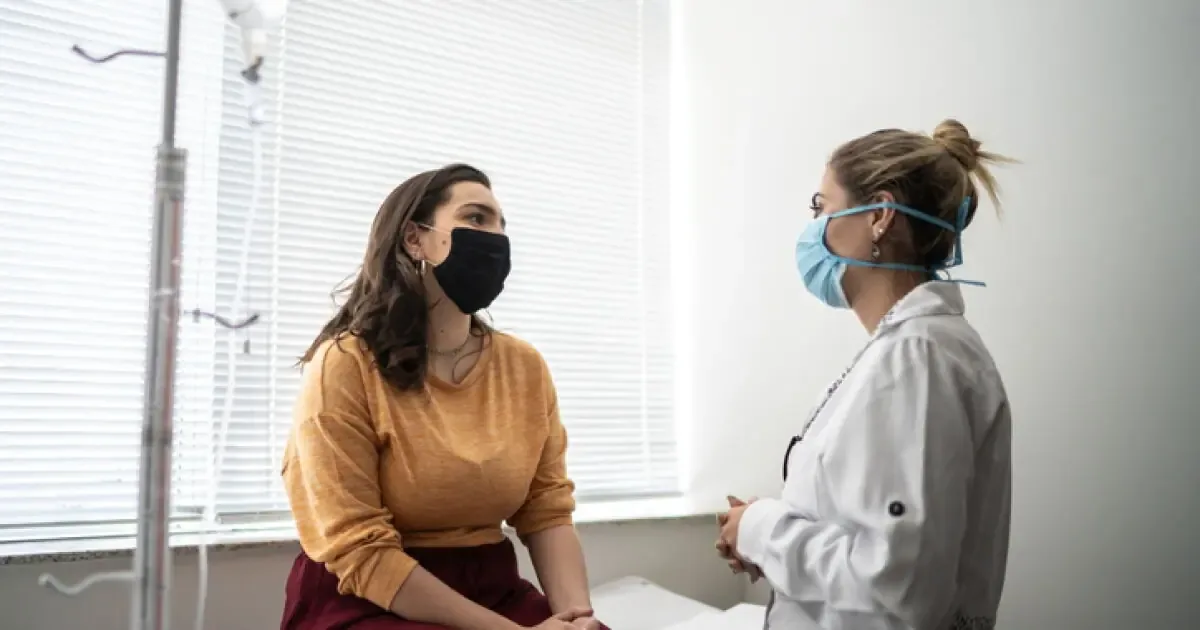 La falta de regulación en tarifas provoca incrementos en gastos médicos que impactan a los asegurados.