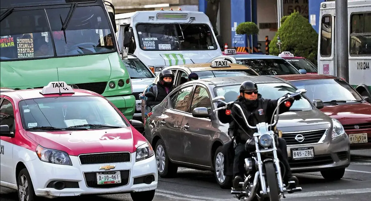 Este jueves, la norma Hoy No Circula se aplica en la Ciudad de México y áreas del Estado de México sin activación de contingencias.