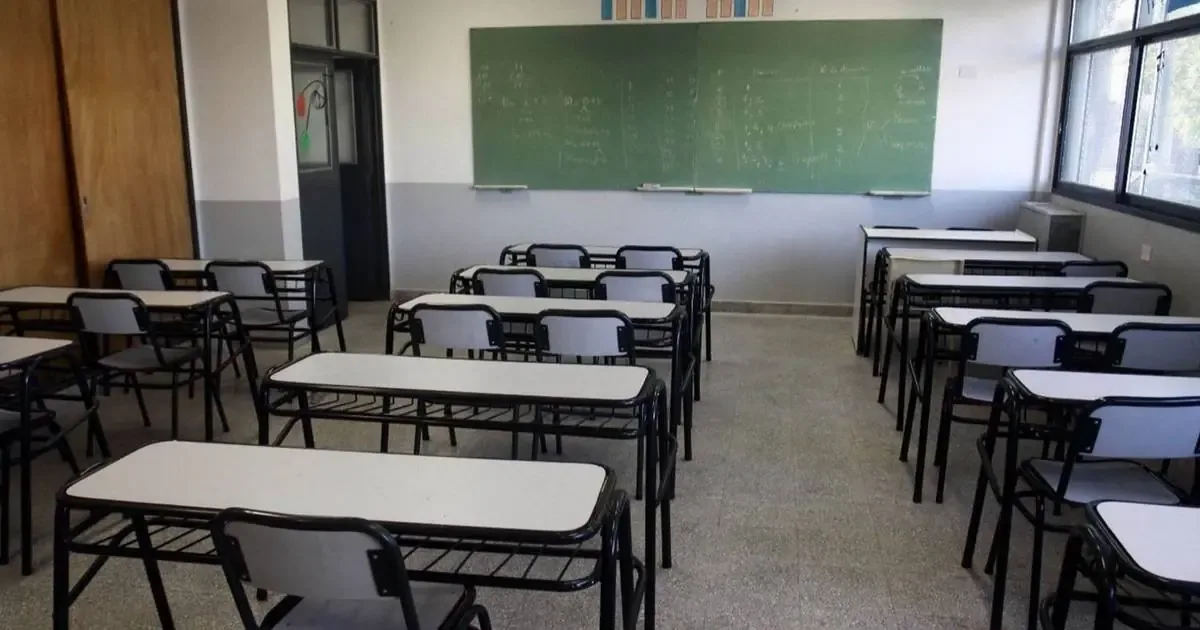 Suteba Multicolor convoca a paro por salarios adecuados y mayor inversión educativa.