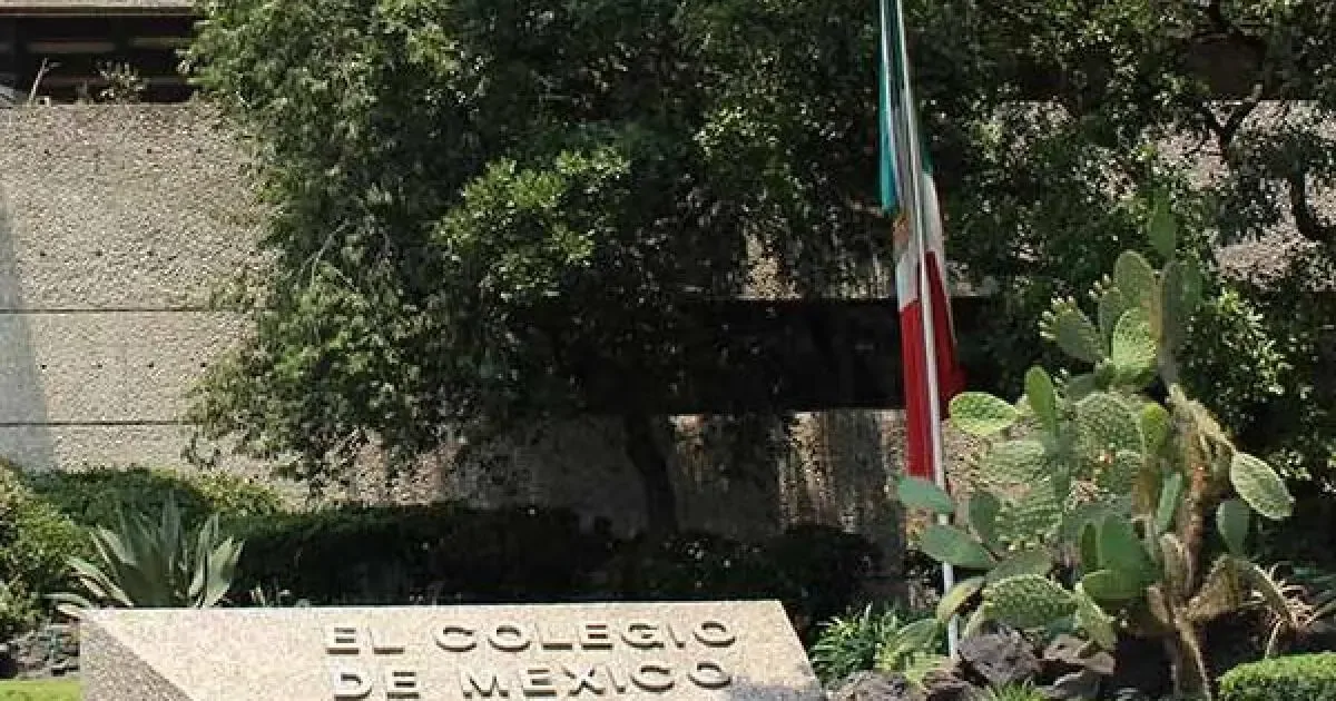 "Huelga de trabajadores de El Colmex en demanda de mejores condiciones laborales."