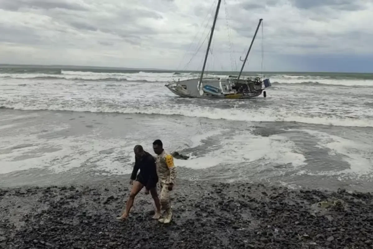 El Huracán Marie genera preocupación en Baja California Sur, donde se suspenden clases y se refuerzan medidas de prevención.