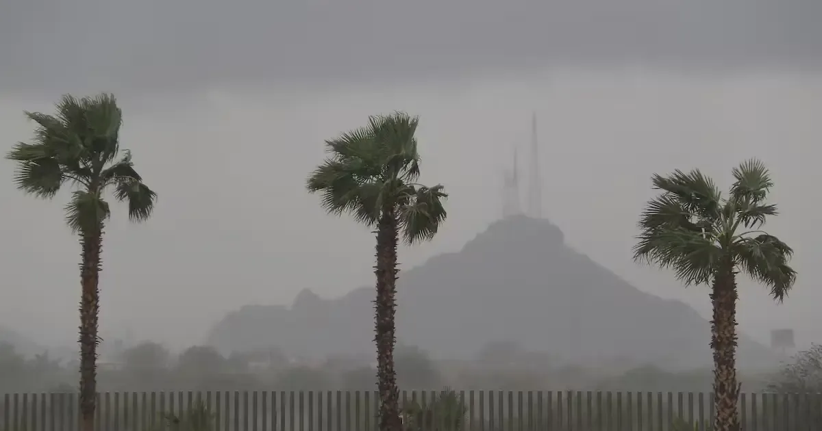 El acercamiento del huracán Polo traerá lluvias intensas y un descenso en temperaturas en Sonora.