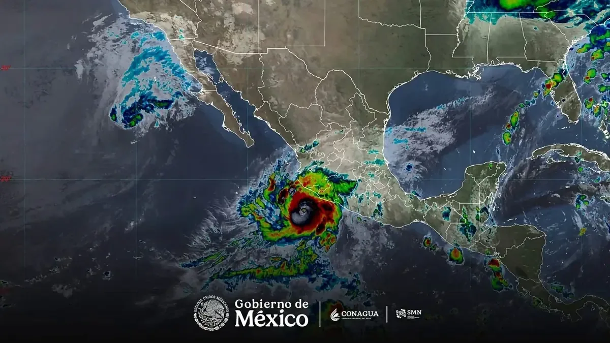 La intensificación del huracán Simon obliga a prevenir y suspender actividades en varias localidades de Michoacán.