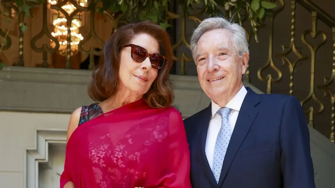 El destacado periodista vive un día especial al ver casarse a su nieta en una emotiva ceremonia.
