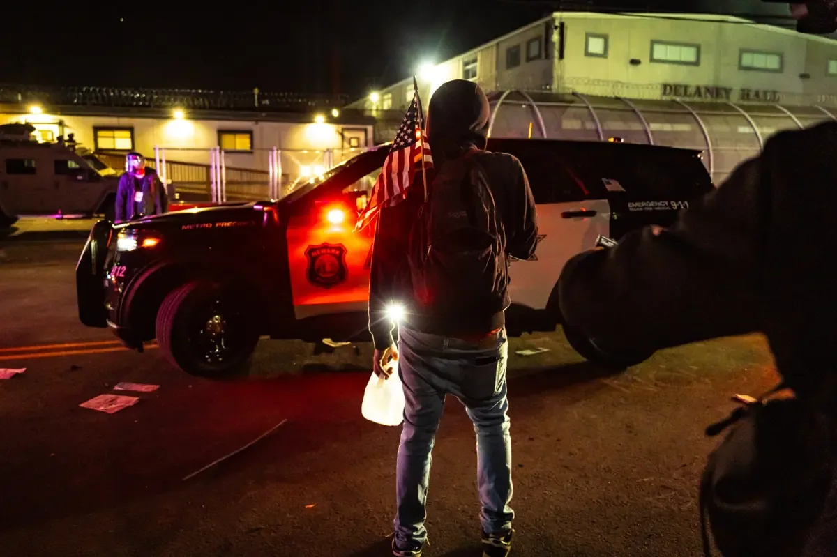 Las nuevas directrices del ICE buscan reducir incidentes violentos y fortalecer el control de tráfico.